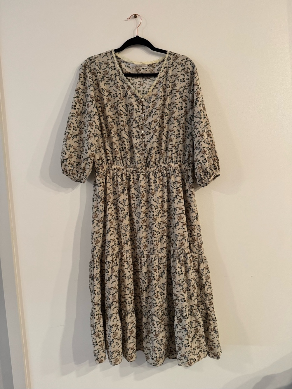 Floral V-Neck Tiered Midi Dress - Beige/Black